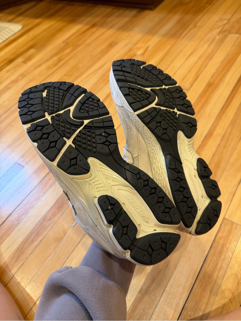 New Balance 2002R Unisex Sneakers - Picture 7 of 8